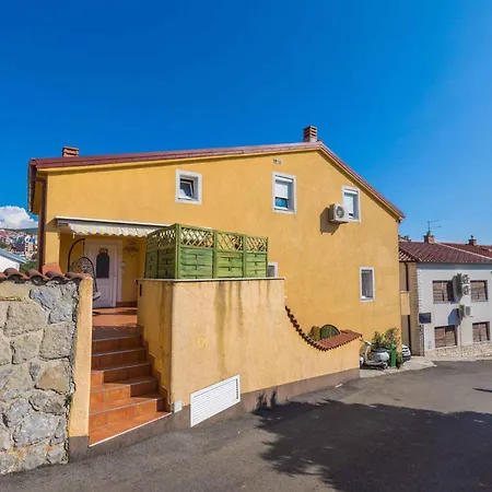 Three-bedroom Near Sea דירה קריקווניצה