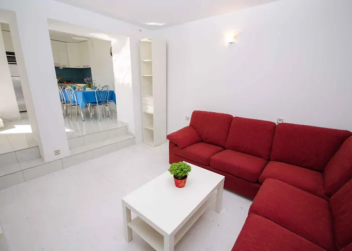 Three-bedroom Near Sea Lägenhet Crikvenica