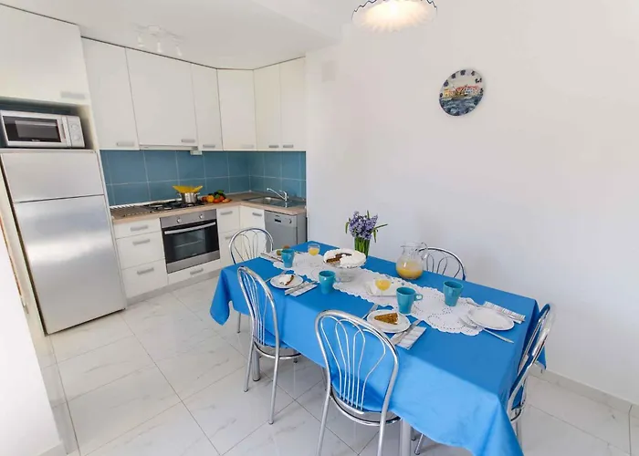 Three-bedroom Near Sea Crikvenica