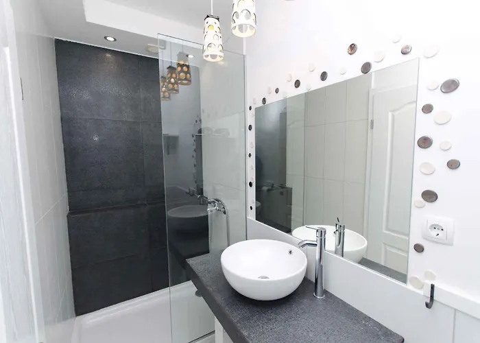 Three-bedroom Near Sea Crikvenica