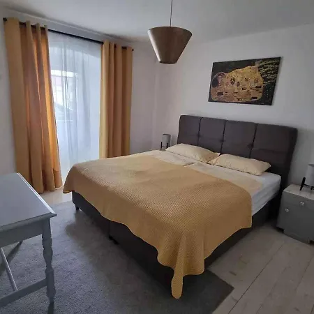 Three-bedroom Near Sea * Crikvenica