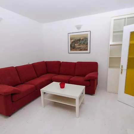 Three-bedroom Near Sea * Crikvenica