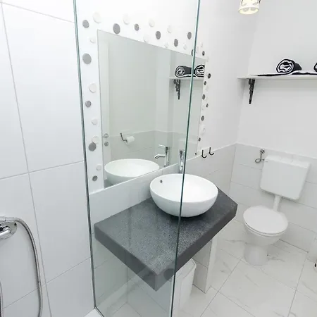 Apartment Three-bedroom Near Sea