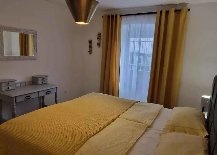 Three-bedroom Near Sea