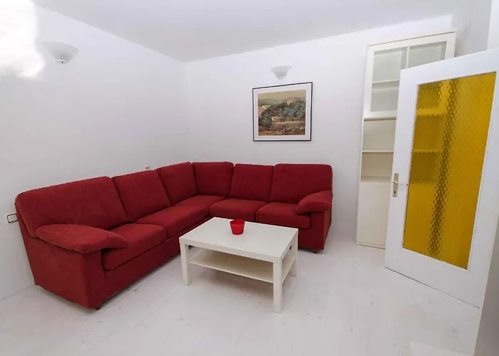 Three-bedroom Near Sea * Crikvenica