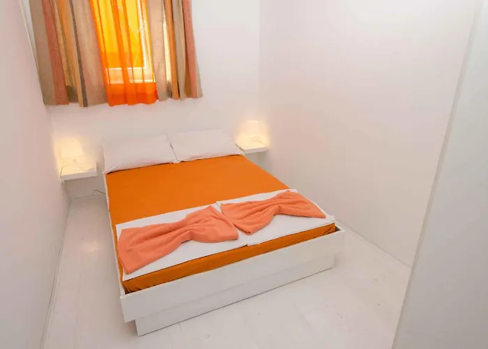 Apartmán Three-bedroom Near Sea