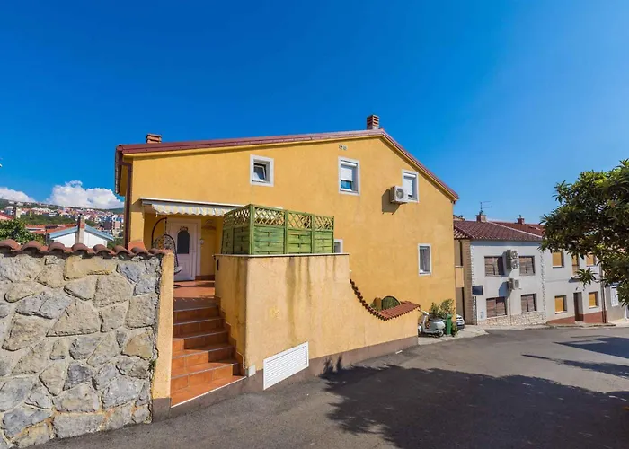 Three-bedroom Near Sea Apartmán Crikvenica